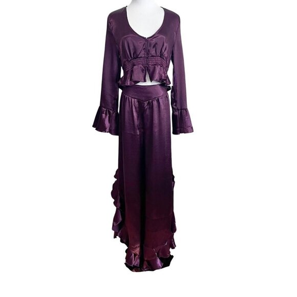 NWT FREE PEOPLE INTIMATELY CHASING LOVE PURPLE SATIN RUFFLE 2 PIECES  SLEEPWEAR - Picture 2 of 16